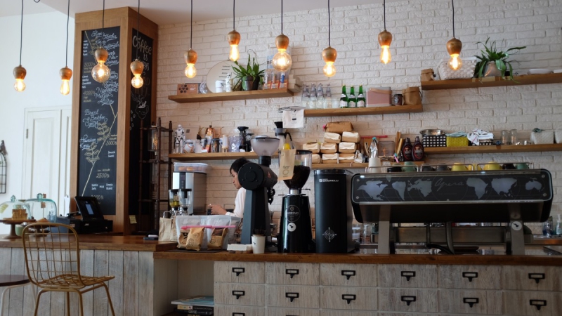 vitrine-LA MARTRE-min_coffee_shop_light_cafe_coffee_shop-32620